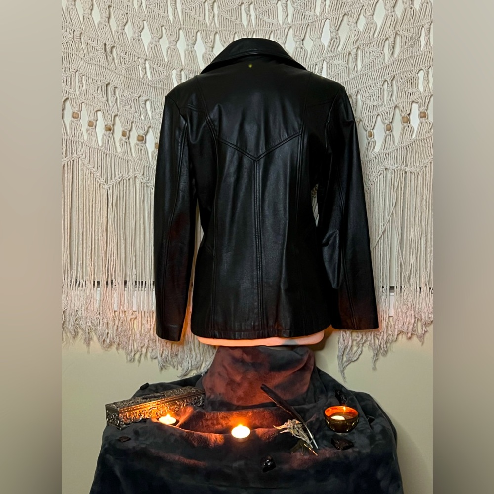 Women’s Maxima Wilson’s leather jacket, size large. Excellent condition.
